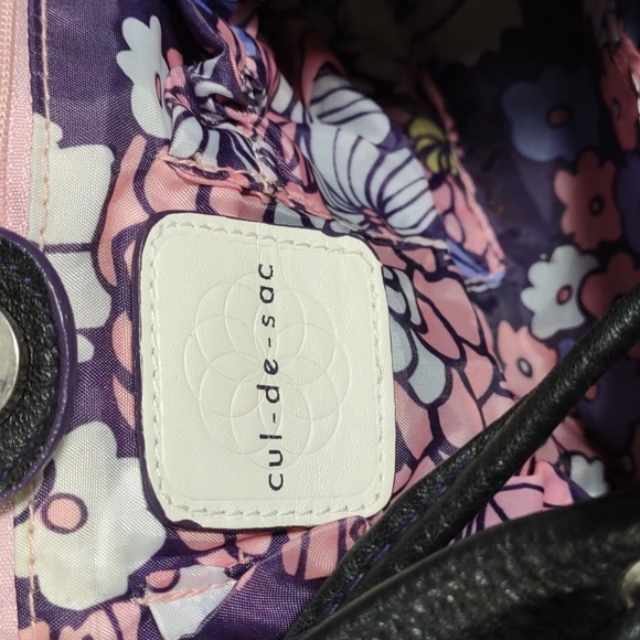 Cul-de-sac Leather Drawstring Shoulder Bag - Picture 10 of 11